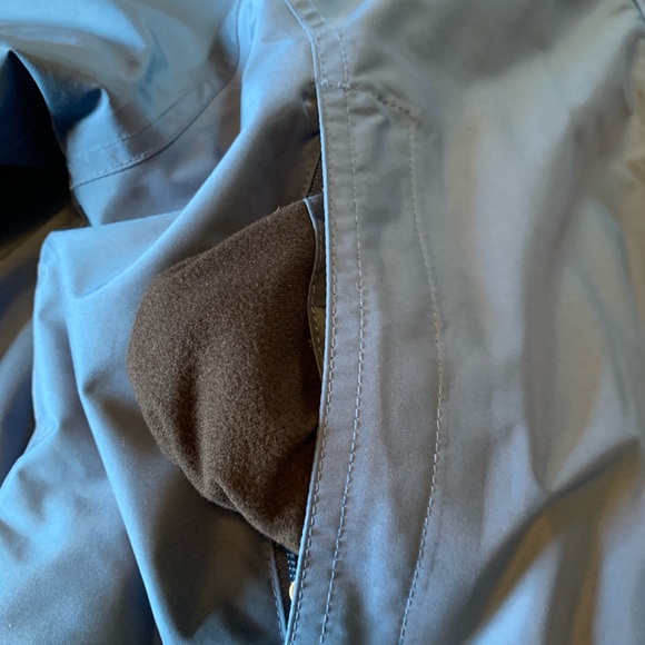 L.L. Bean long Thinsulate insulated petite winter coat - Picture 13 of 13